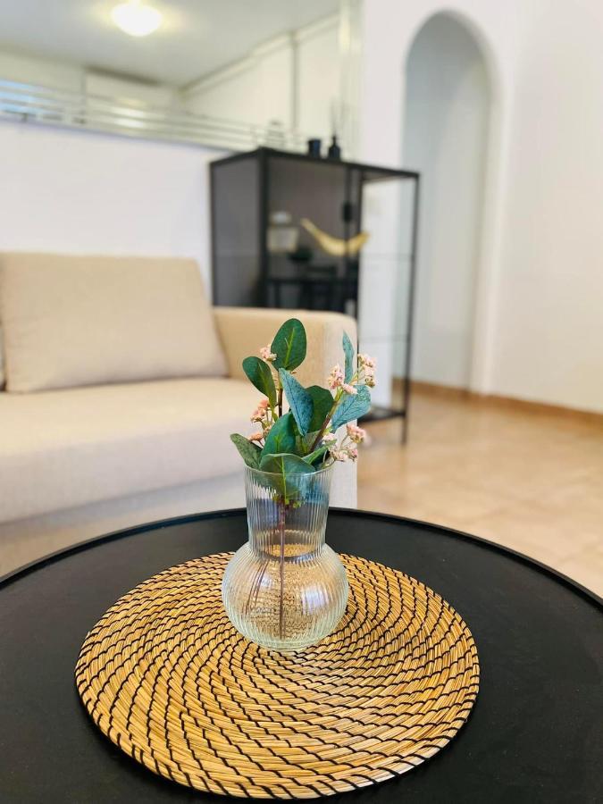 Locos Beach Holiday Apartments Torrevieja Buitenkant foto