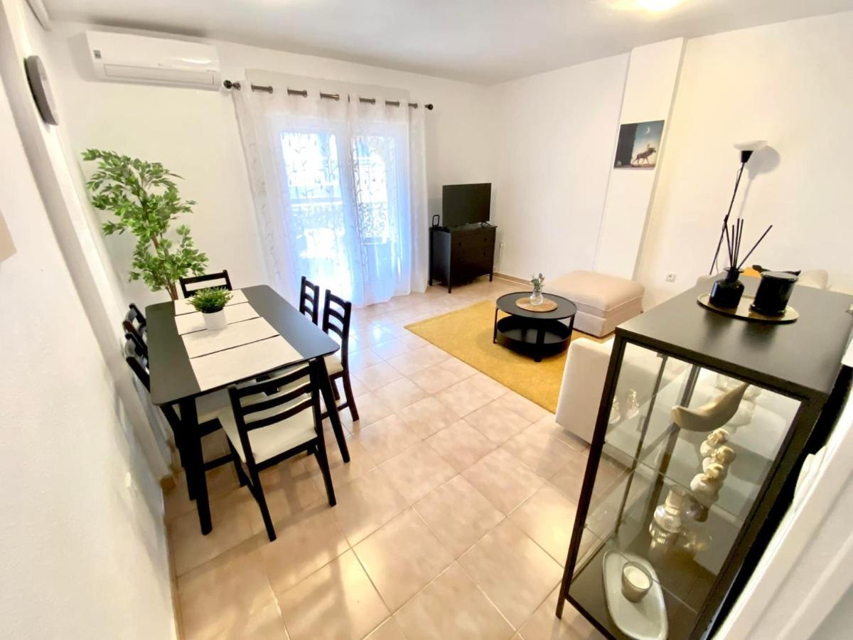 Locos Beach Holiday Apartments Torrevieja Buitenkant foto